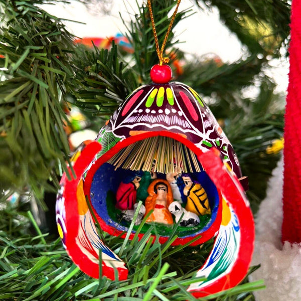 Retablo Nativity Gourd