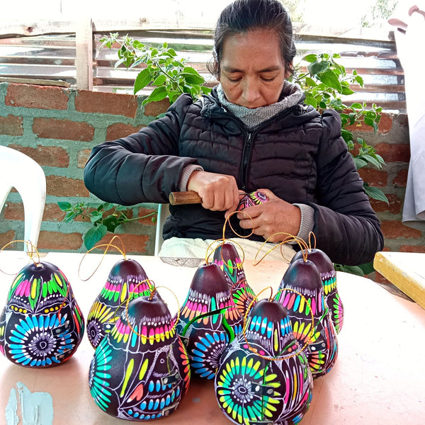 Retablo Nativity Gourd